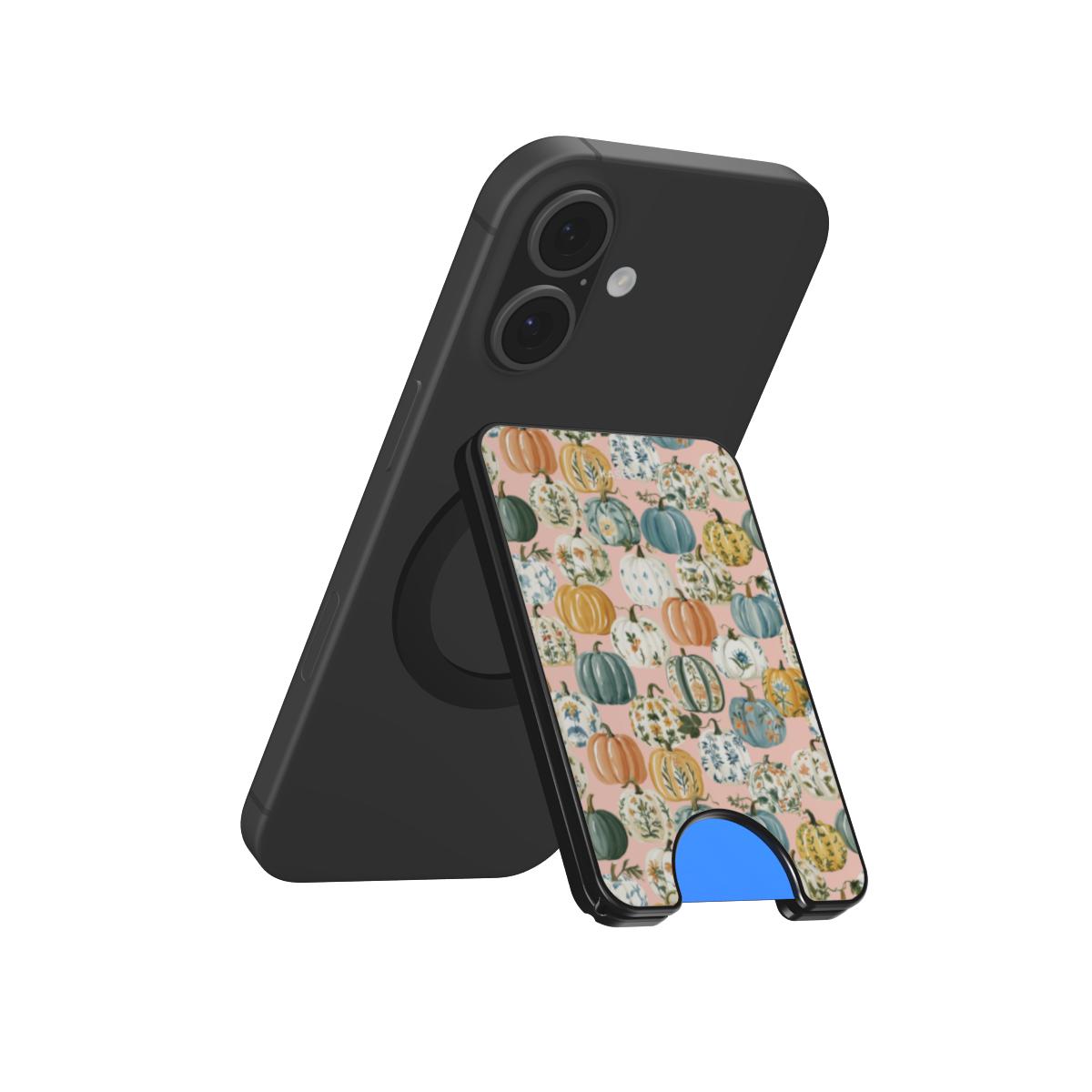 October - Magnetic Wallet