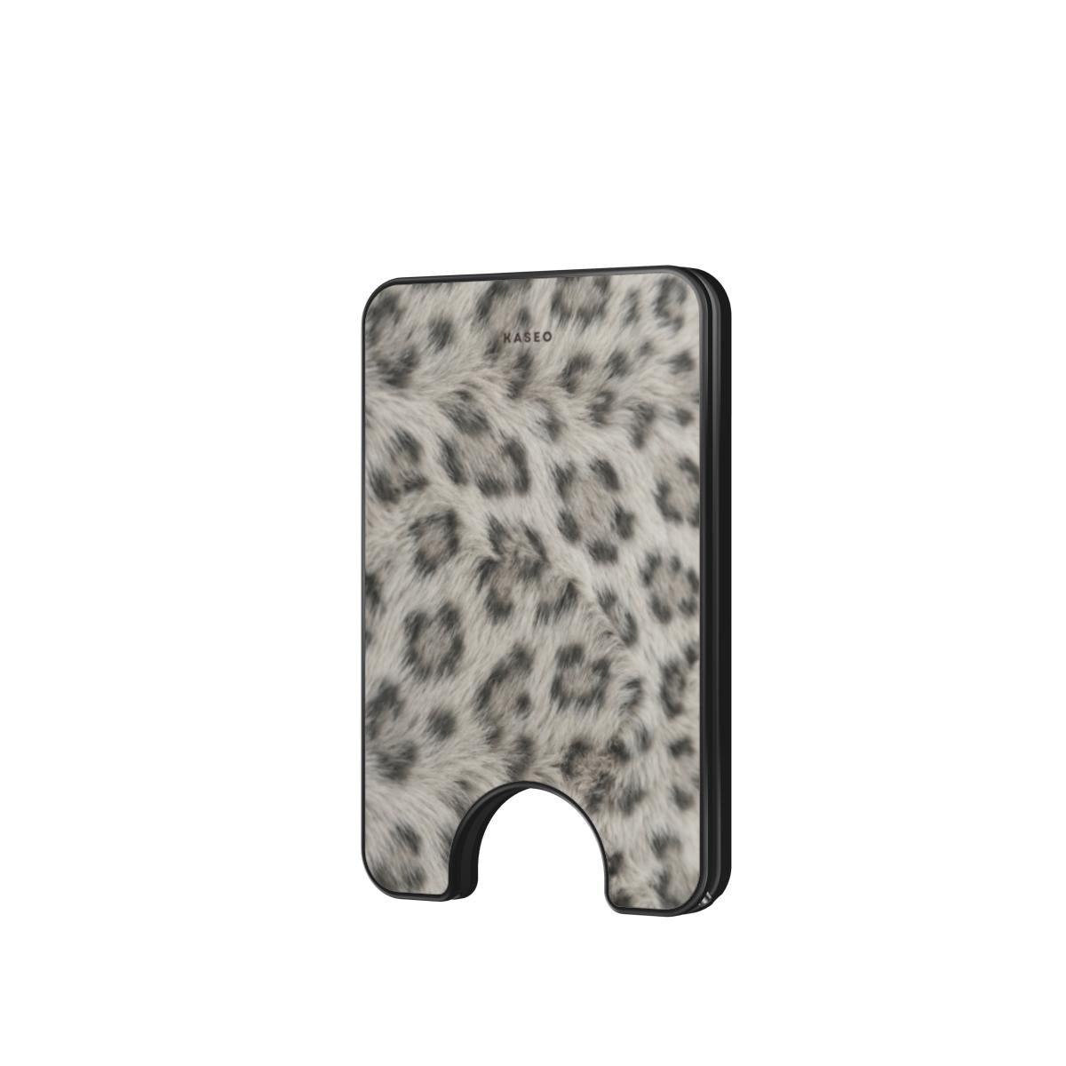 Plush - Magnetic Wallet